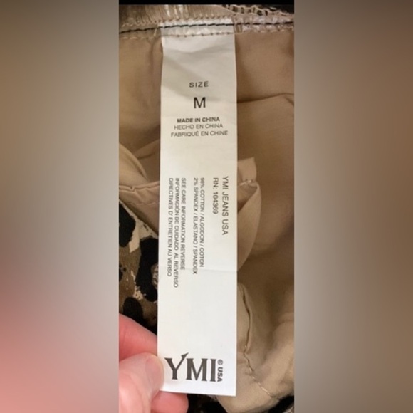 YMI Jeans Distressed Leopard Print Medium Jogger Jean High Rise Pockets New - Picture 14 of 14